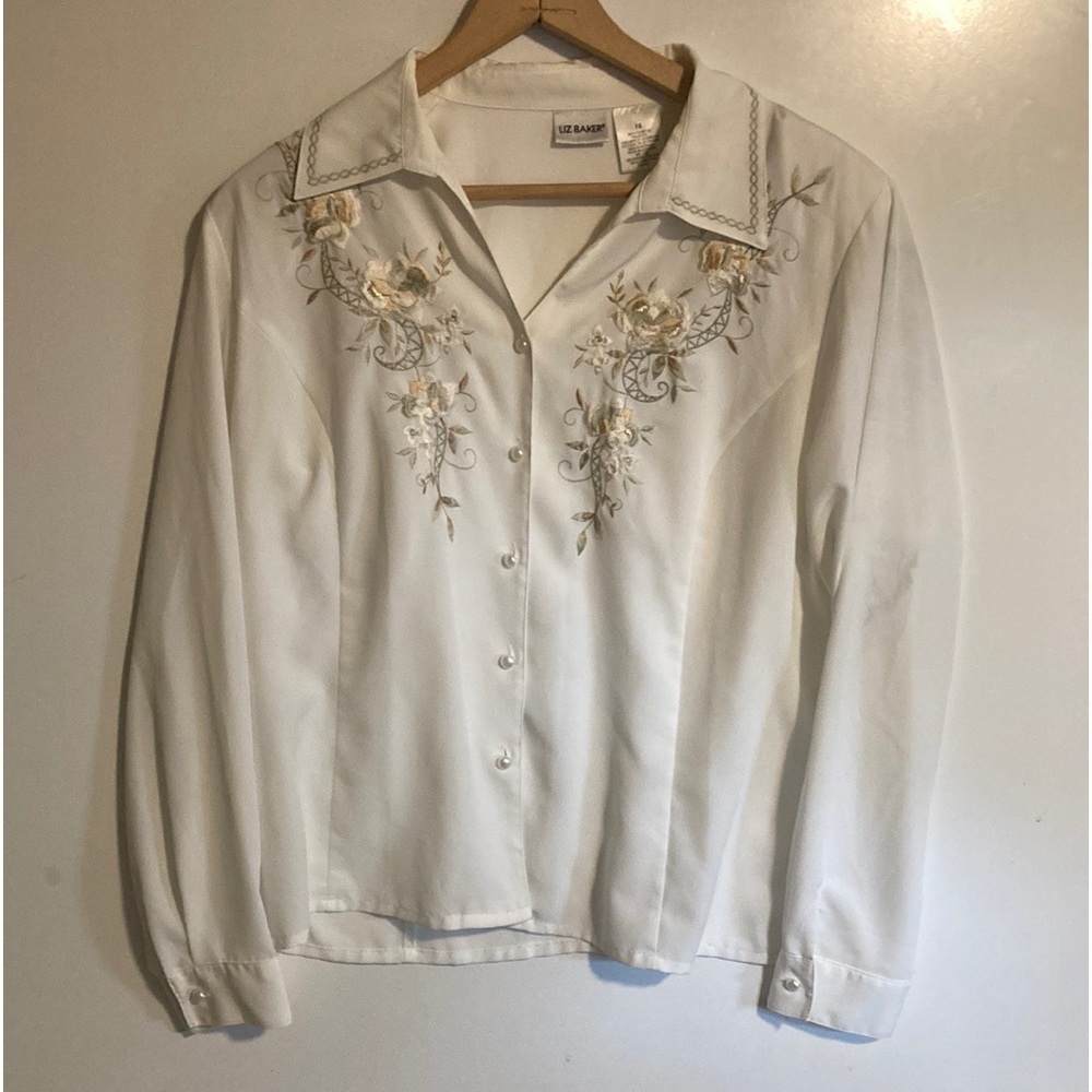 Liz baker size 16 women’s button up long sleeve shirt color white floral design